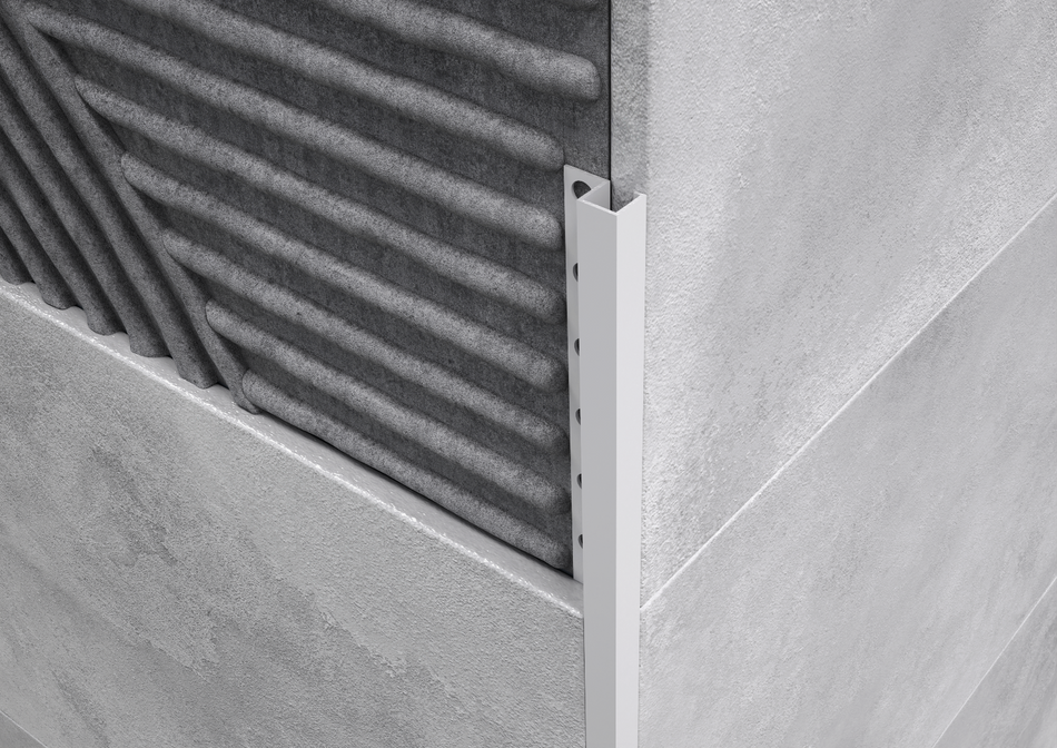 Square aluminium polished white profile. Bar 2.5 m