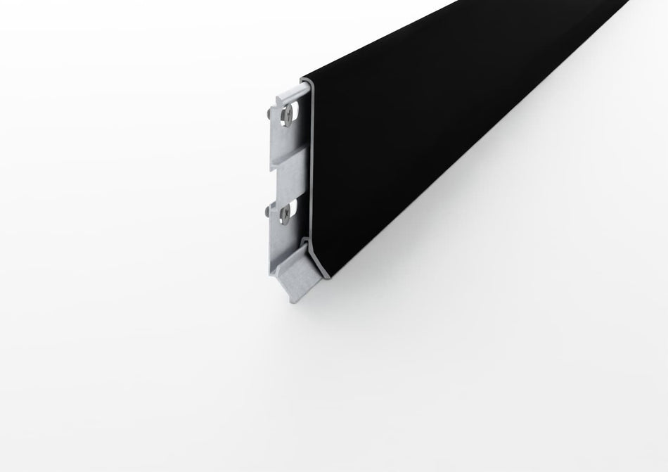 Rodapié lineal de aluminio. Barra de 2,5 m