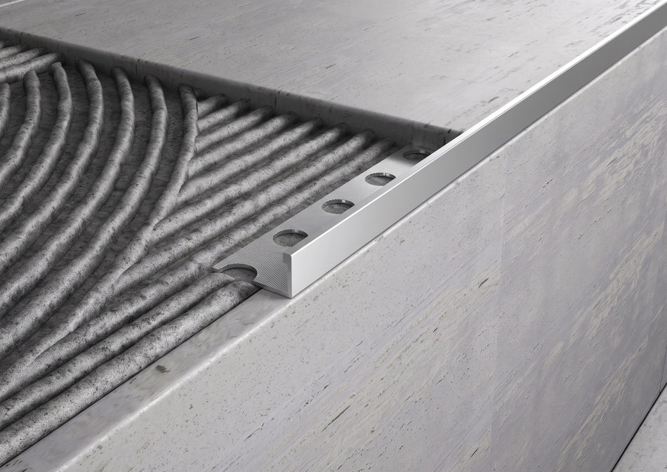 Profilé de finition en aluminium pour escaliers et marches